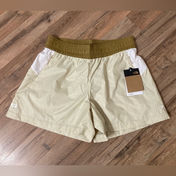 The North Face | NWT Women’s WindWall TNF X Shorts - Picture 3 of 13